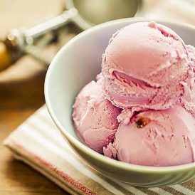 Easy Homemade Strawberry Ice Cream Recipe